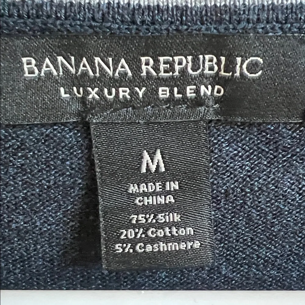Banana Republic silk cashmere blend men’s dark blue V-Neck Sweater